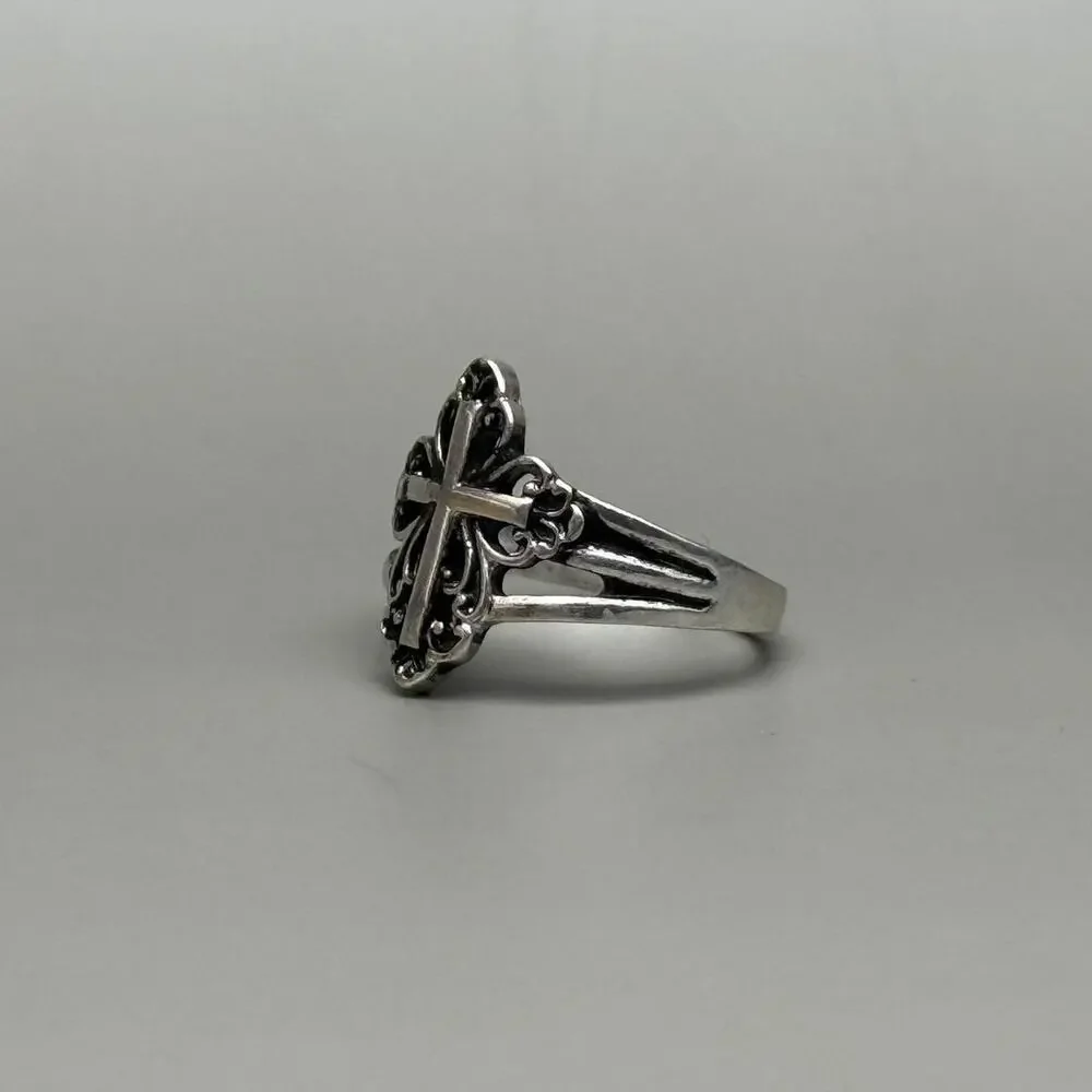 Y2K Vintage Gothic Silver Cross Ring – Size 8, Unisex, Brand New